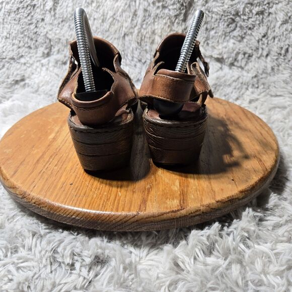 Born Cabot III Womens Size 9/40.5 Brown Leather Fisherman Sandals - Picture 4 of 11